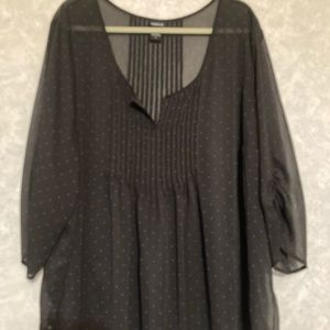 Torrid size 4 sheet blouse